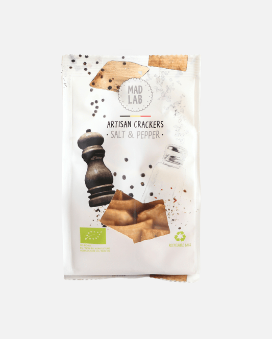 Bio Cracker mit Salz & Pfeffer von Mad Lab – Knusprig, würzig, vegan & nachhaltig verpackt.