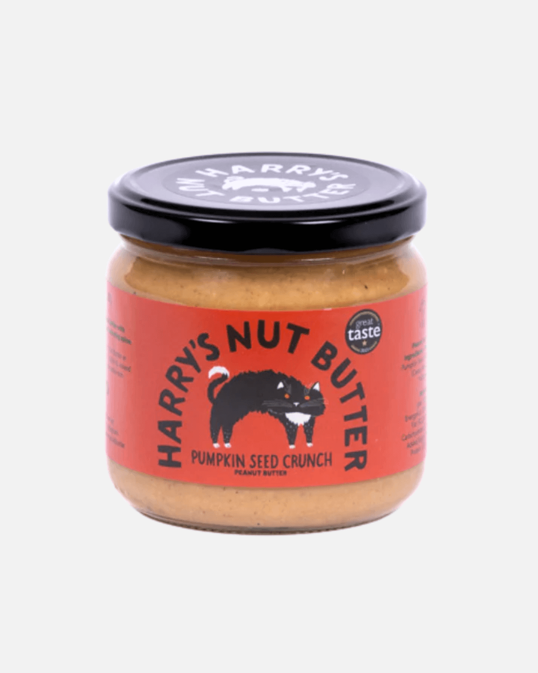 Ein Glas Harry’s Nut Butter Kürbiskern-Crunch mit rotem Etikett und schwarzem Deckel auf weißem Hintergrund.