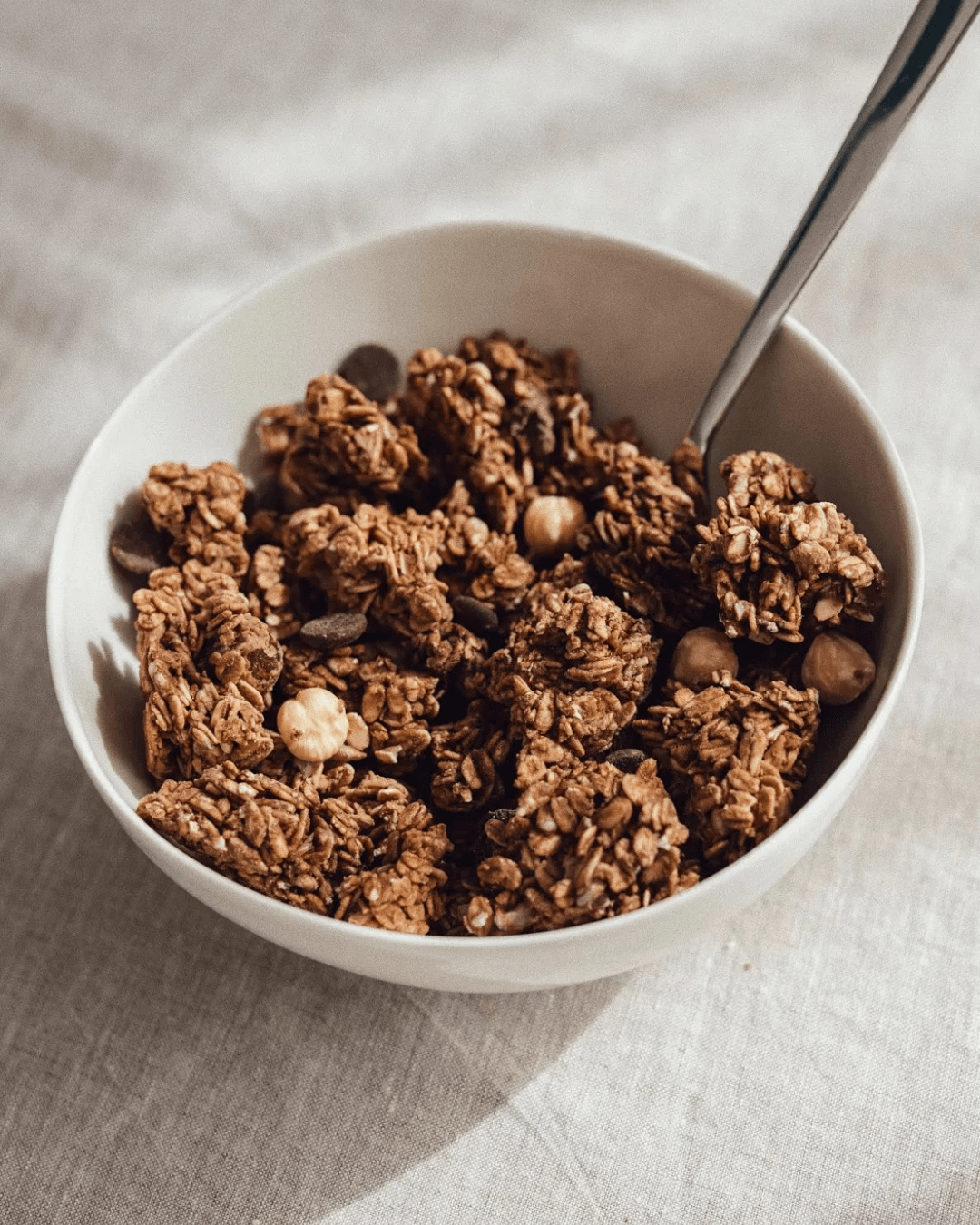 Chunky Granola mit Zartbitterschokolade und Haselnüssen, 500g